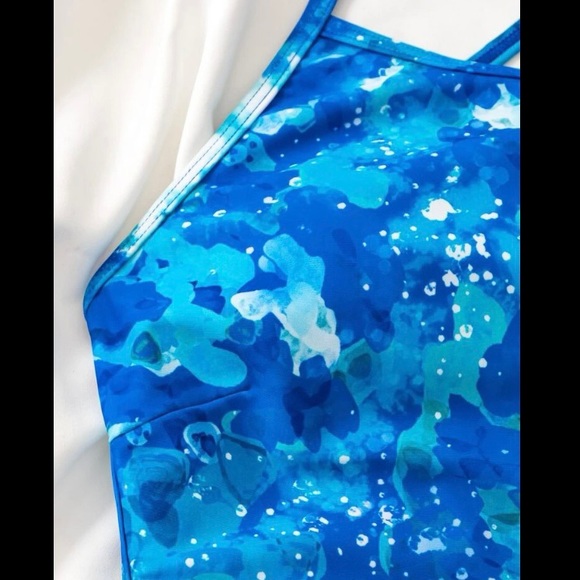 Crisscross Tie Back One Piece Monokini Swimsuit - Picture 5 of 7